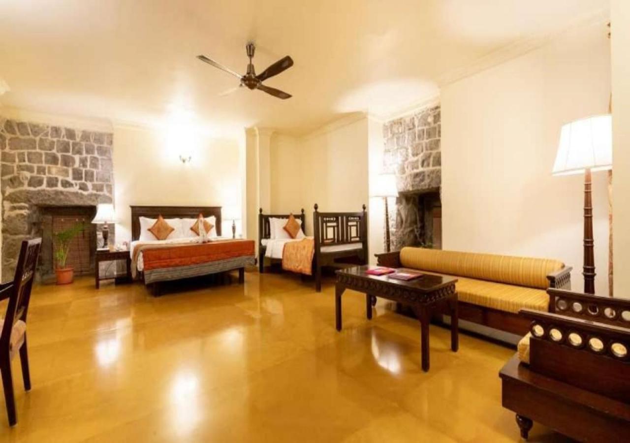 Jadhavgadh -a Gadh Heritage 5* Sasvad